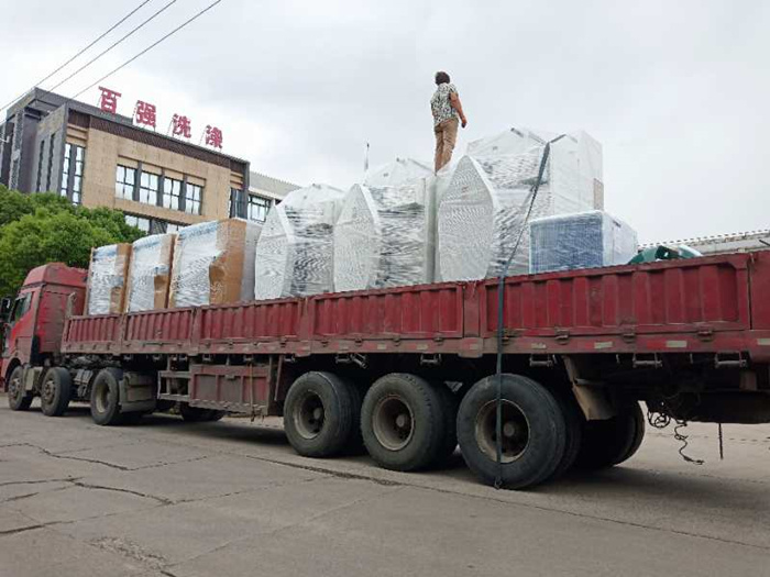 6月27、28日 百強洗滌龍等洗滌設(shè)備發(fā)貨四川